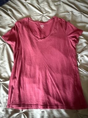 Old Navy Women's Short Sleeve Tee - Berry Pink